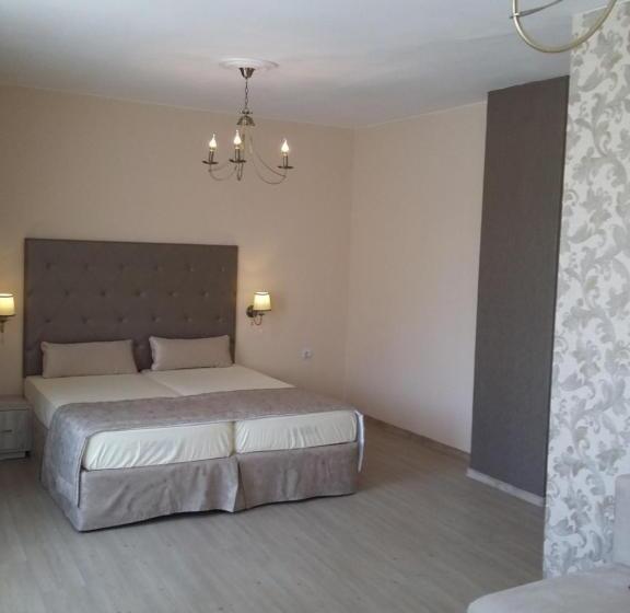 اتاق سوپریور چهار تخته, Guest House Adriya