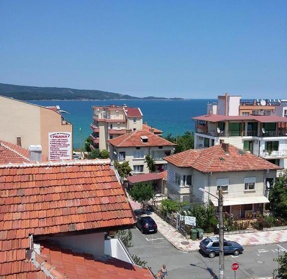 اتاق سه نفره سوپریور با چشمانداز دریا, Guest House Adriya