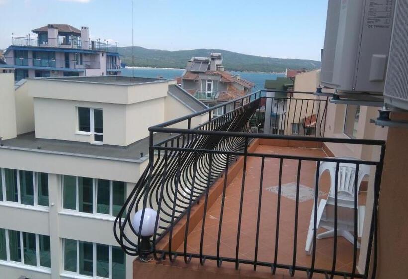 اتاق استاندارد با بالکن, Guest House Adriya