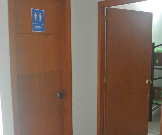 スタンダード4人部屋, Hostal Cocobomgo