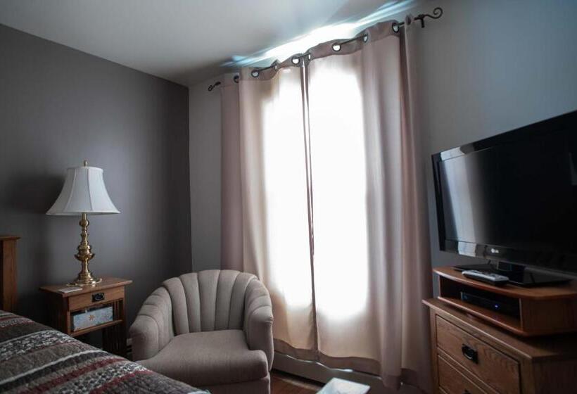 디럭스 스위트, Swift River Suites