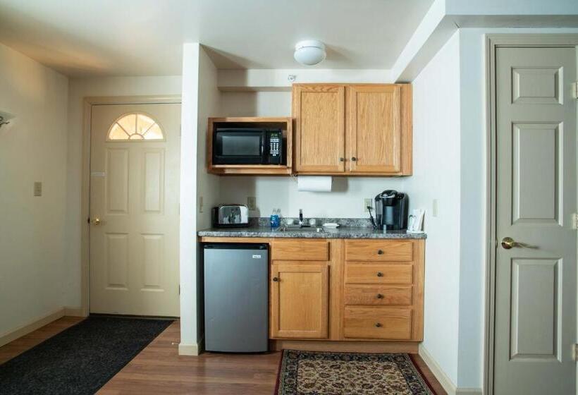 Номер Стандарт, Swift River Suites