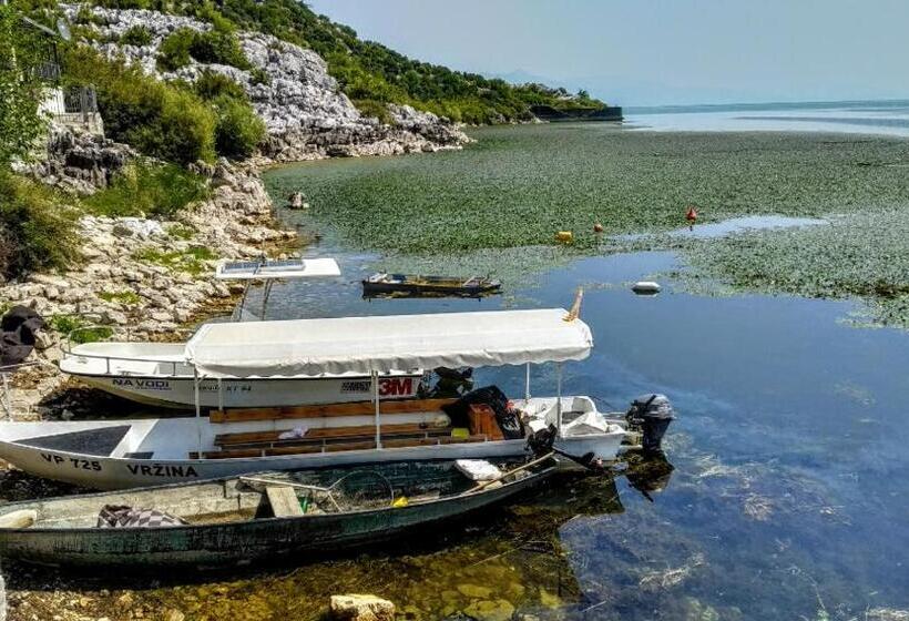 اتاق استاندارد چهار تخته, Vržina Farm House Skadar Lake