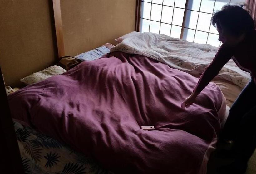 غرفة إقتصادية, Cherry House Is Direct To Narita,haneda Ap, Disney, Asakusa, Skytree Tower, Tokyo