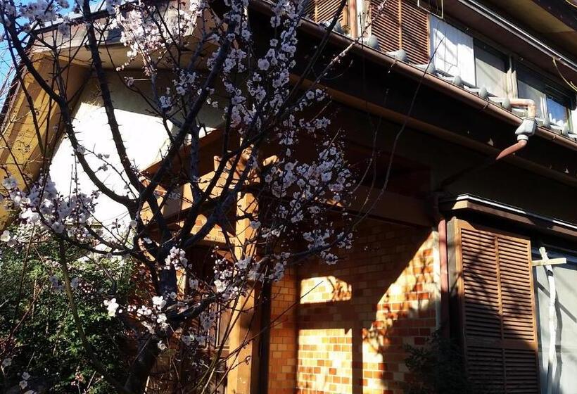 غرفة إقتصادية رباعية, Cherry House Is Direct To Narita,haneda Ap, Disney, Asakusa, Skytree Tower, Tokyo