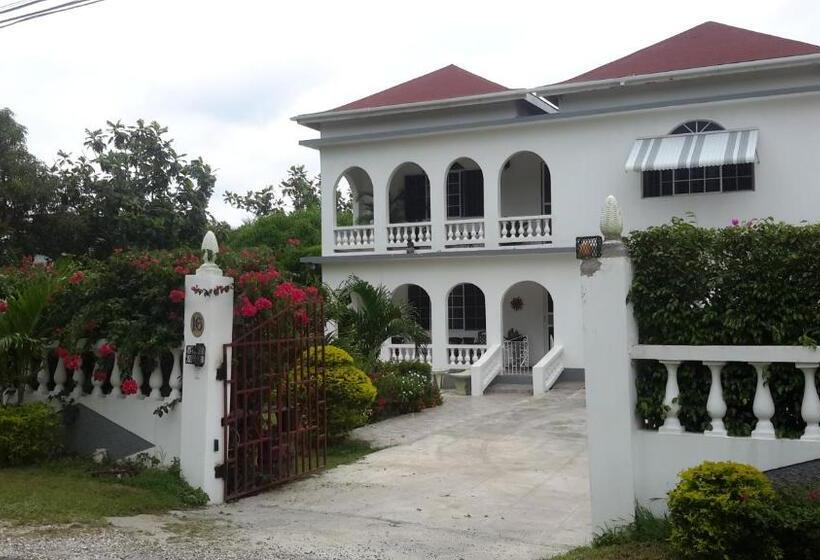 اتاق لوکس سه تخته, Lorenton Hideaway