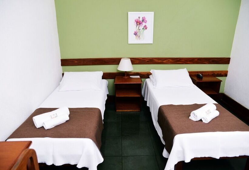 Quarto Estandar, Pousada Oasis Teresopolis