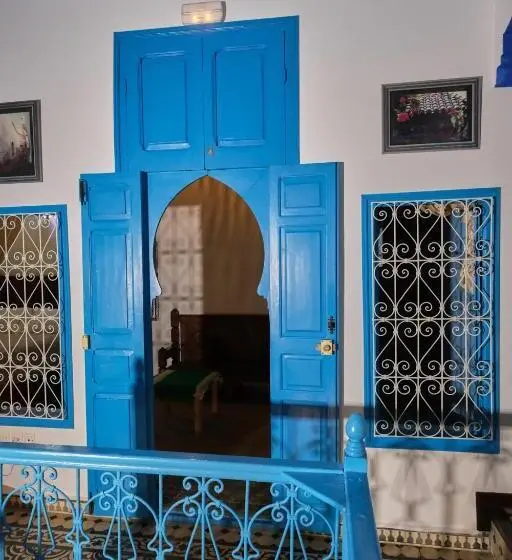 Standard Kolmen Hengen Huone, Riad Nerja