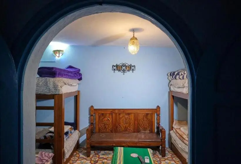Perhehuone, Riad Nerja