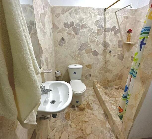 חדר סטנדרט לארבעה, Costa De Vikingos