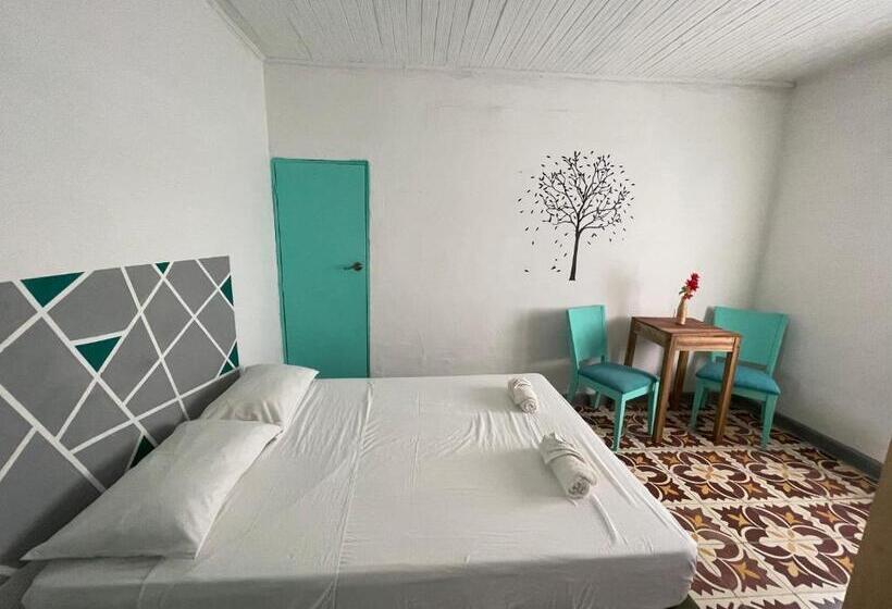 חדר סטנדרט לארבעה, Costa De Vikingos