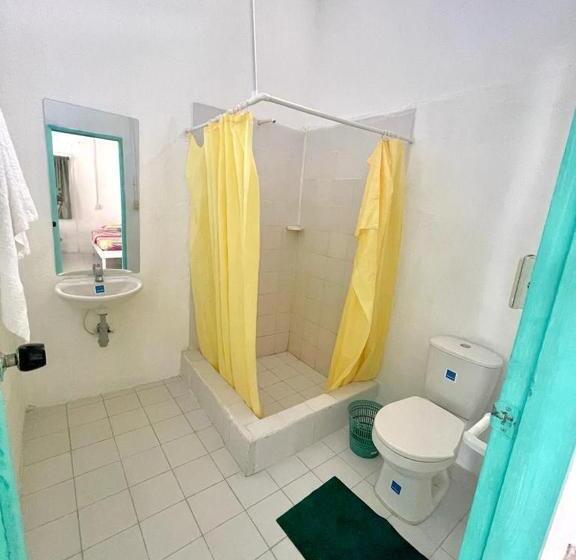 חדר משפחתי, Costa De Vikingos