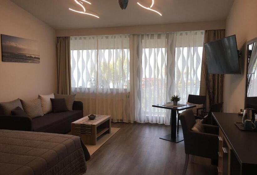 חדר משפחתי דלוקס, Calypso Lakeside Rooms & Lux Apartments