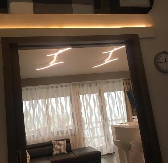 סוויטה עם ג'קוזי, Calypso Lakeside Rooms & Lux Apartments