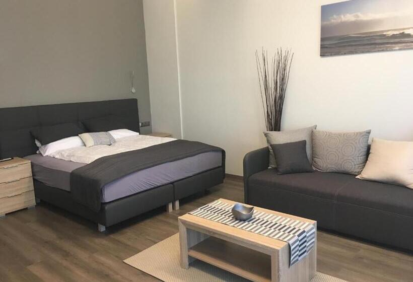 חדר משפחתי דלוקס, Calypso Lakeside Rooms & Lux Apartments