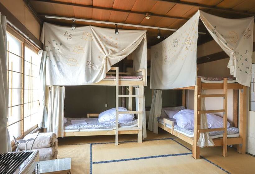מיטה בחדר משותף, Kushiro Guesthouse Cook A Doodle Doo   Hostel