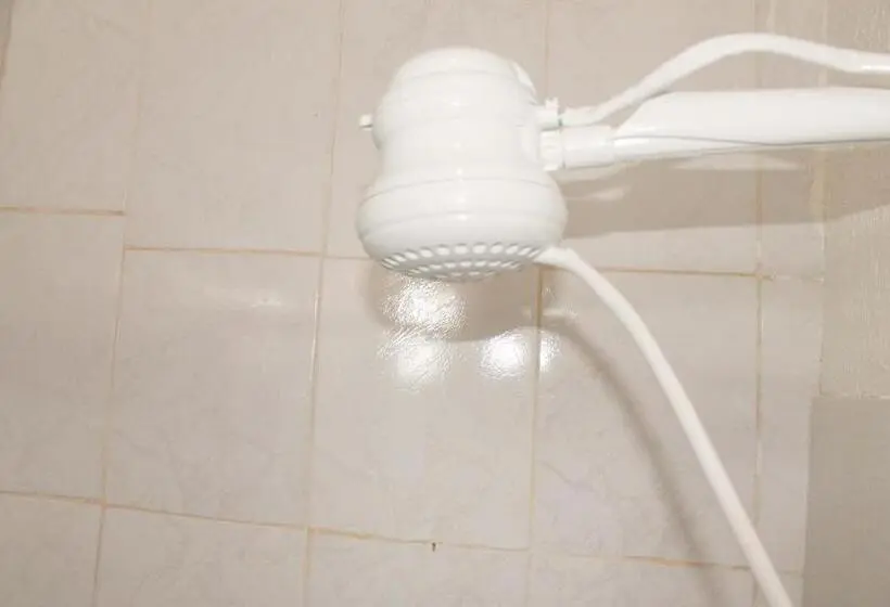 سوییت, Pousada Farol Da Praia