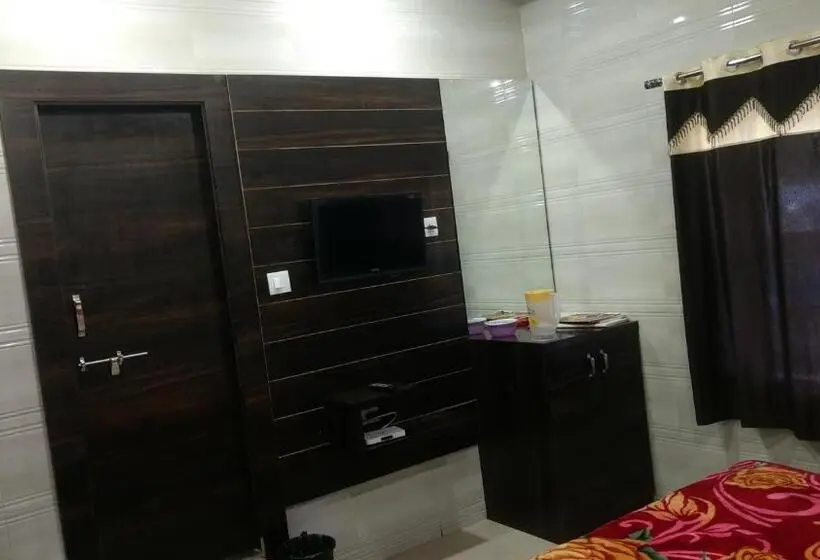Chambre Quadruple Deluxe, Ashiyana Inn