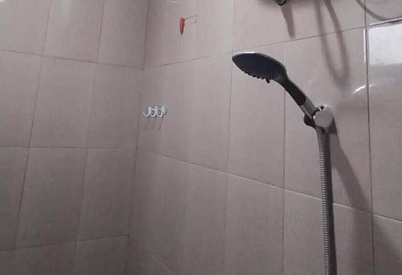 スタンダードルーム, Wisma Merdeka Syariah Redpartner