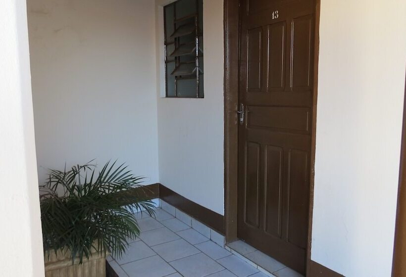 이코노미 룸, Central Ii