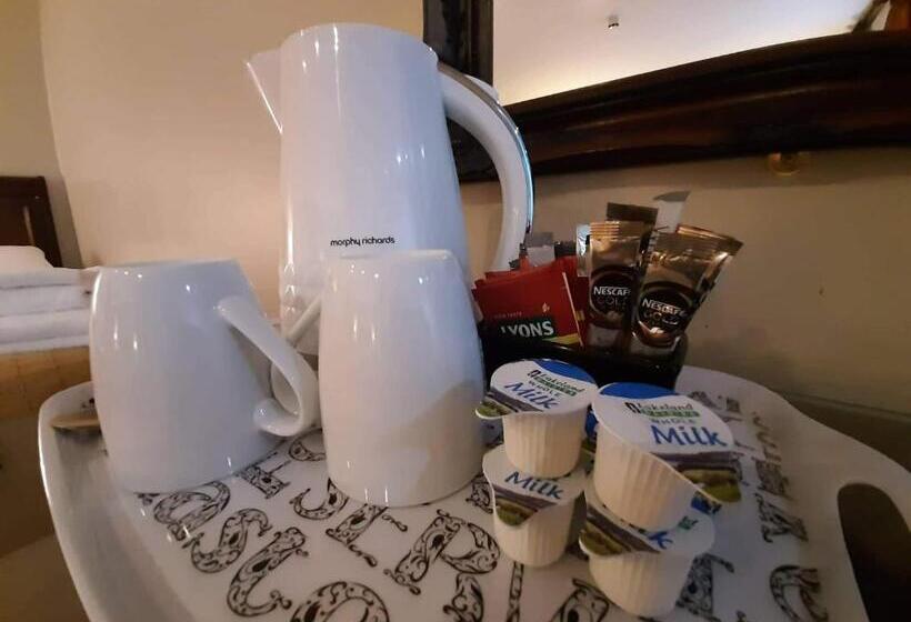 Номер Deluxe Одноместный, Jbs Bar & Guest Accommodation