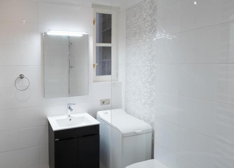 استودیوی استاندارد, Mordecai Twelve Apartments By Prague Residences