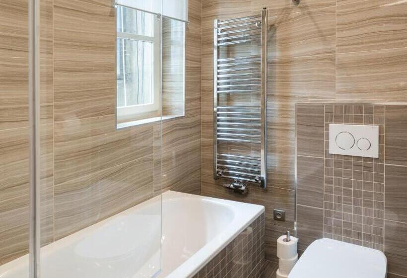 آپارتمان 2 خوابه, Mordecai Twelve Apartments By Prague Residences