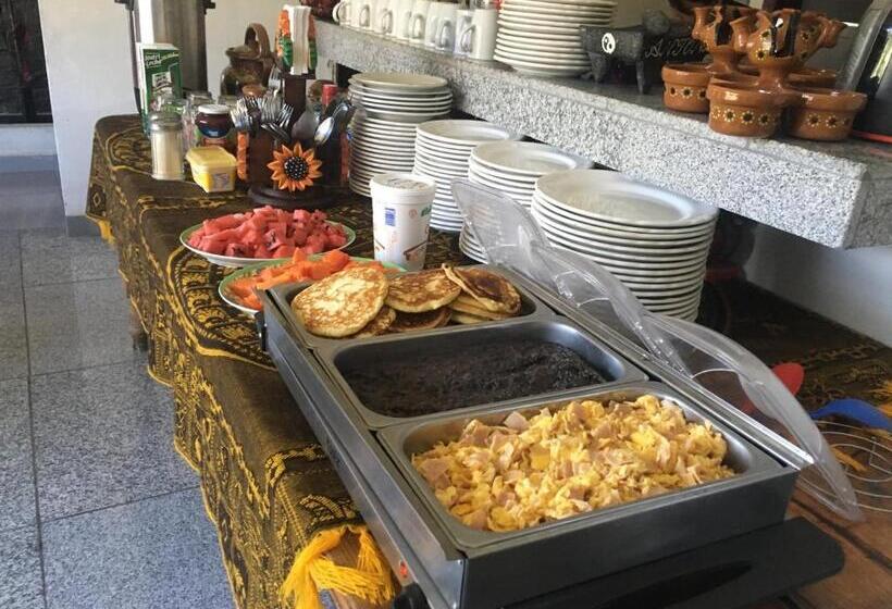 חדר פרמיום לארבעה, Coatlicue