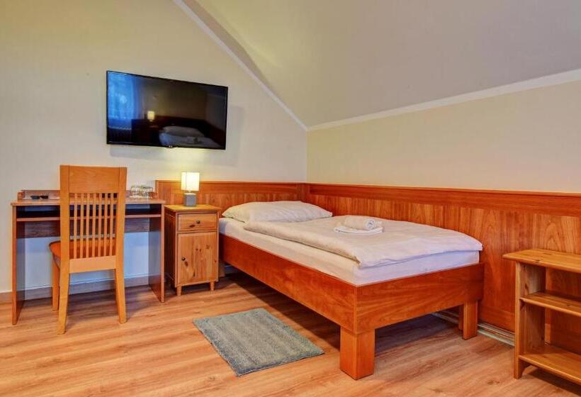 חדר סטנדרט לשלושה, Penzion Pod Radyni