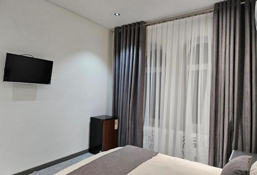 带共用浴室的标准房间, Guest House Rohat Lux