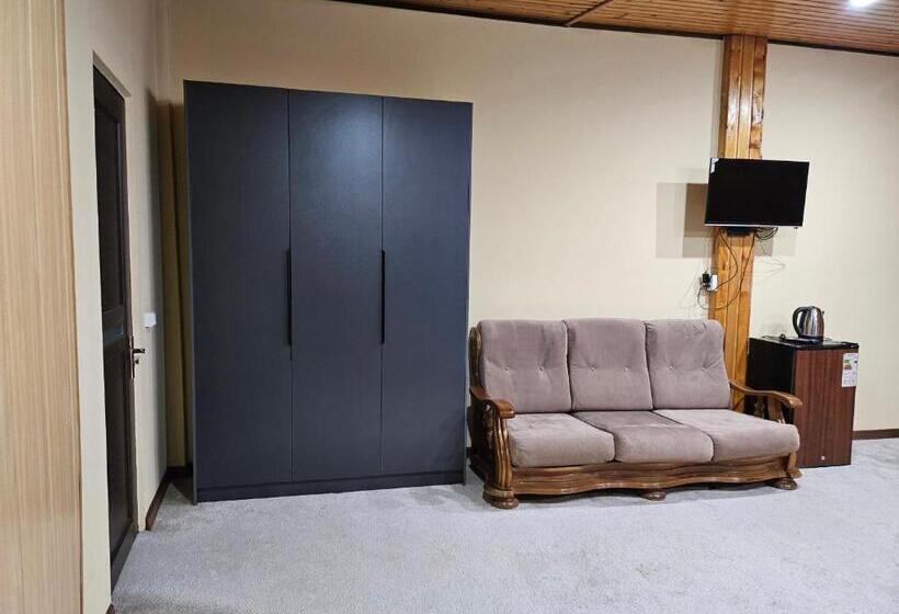 غرفة ديلوكس ثلاثية, Guest House Rohat Lux