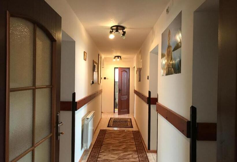 בית, חדר שינה 1, Lucky Cat