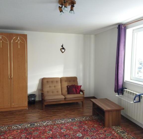 בית, חדר שינה 1, Lucky Cat