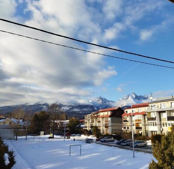 חדר סטנדרטי לארבעה עם חדר אמבטיה משותף, Lucky Cat