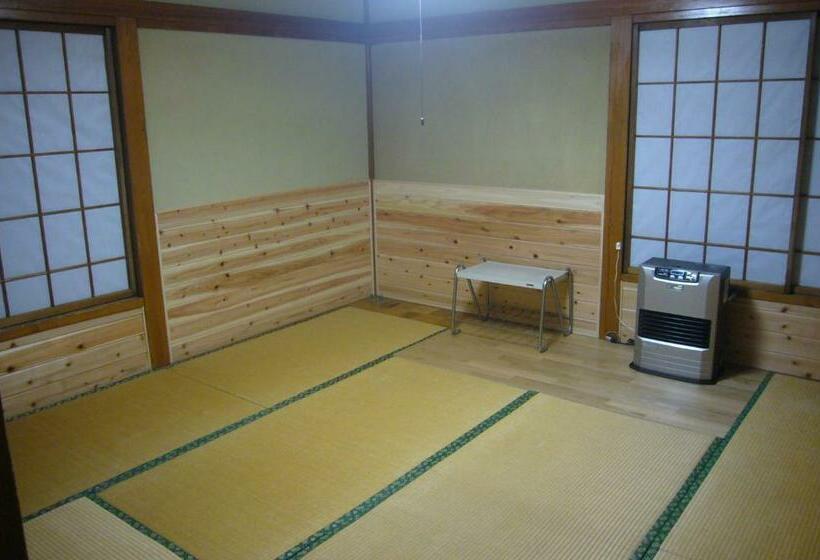 غرفة رباعية اقتصادية مع حمام مشترك, Futago Cabin