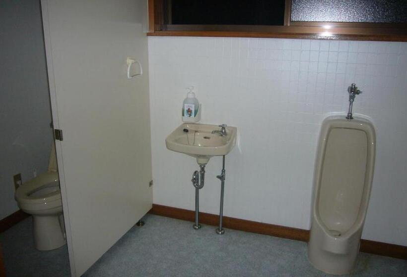 غرفة رباعية اقتصادية مع حمام مشترك, Futago Cabin