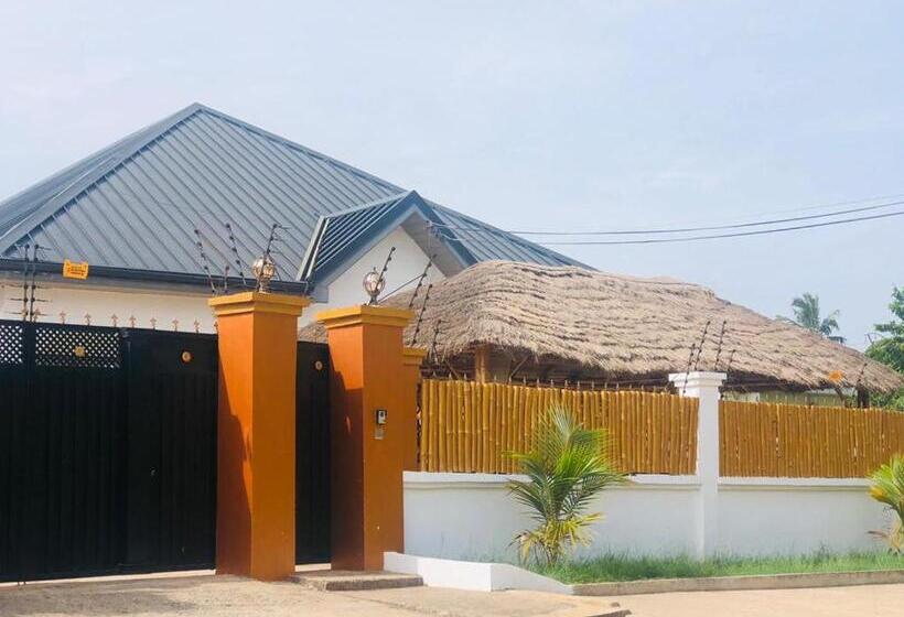 带大床的标准间, Nana's Holiday Let