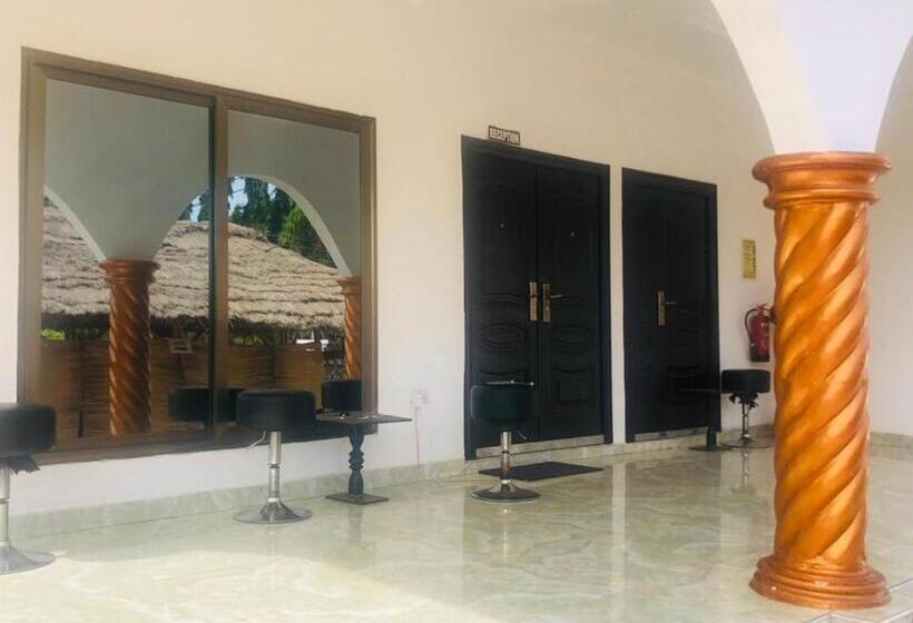 带大床的标准间, Nana's Holiday Let