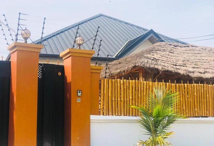 带大床的标准间, Nana's Holiday Let