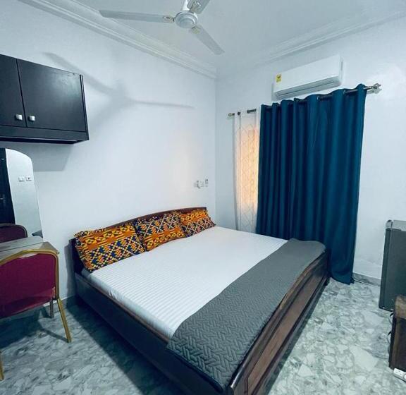 带大床的标准间, Nana's Holiday Let