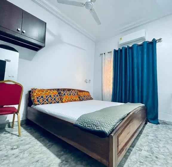 带大床的标准间, Nana's Holiday Let