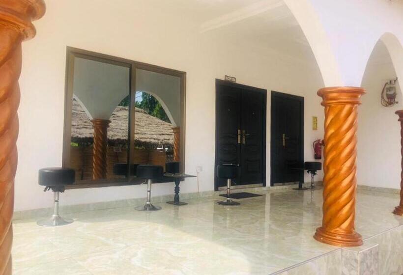 标准间, Nana's Holiday Let