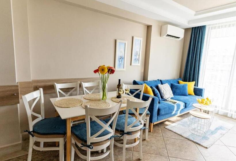 プールビューの２ベッドルームアパート, Burgas Beach Resort Apartments