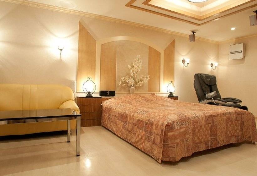 디럭스 룸, Allure