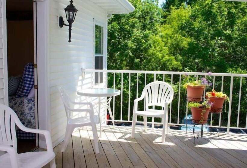 غرفة قياسية سرير كينج, Bay Breeze Resort