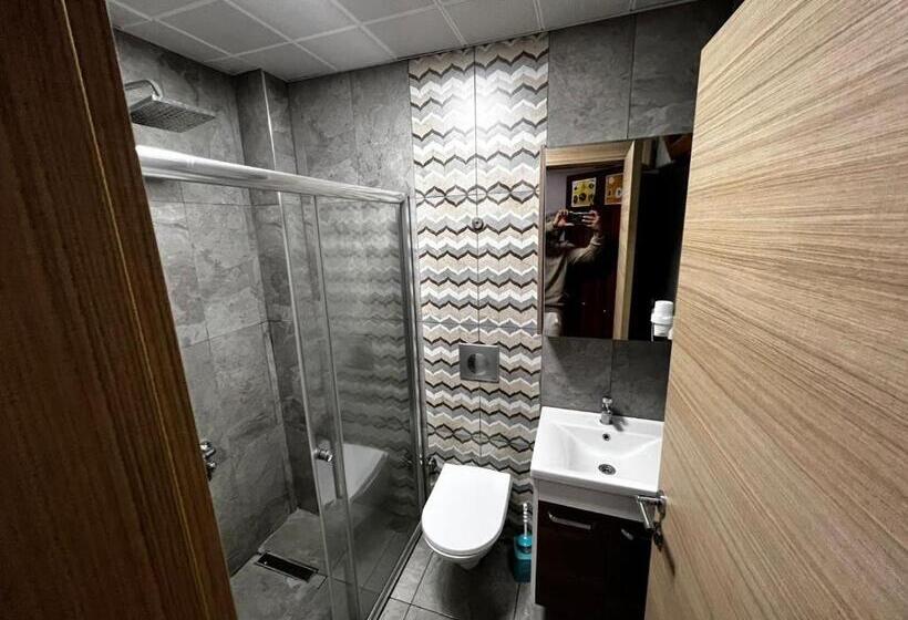 דירת שלושה חדרים, Nehir Suite