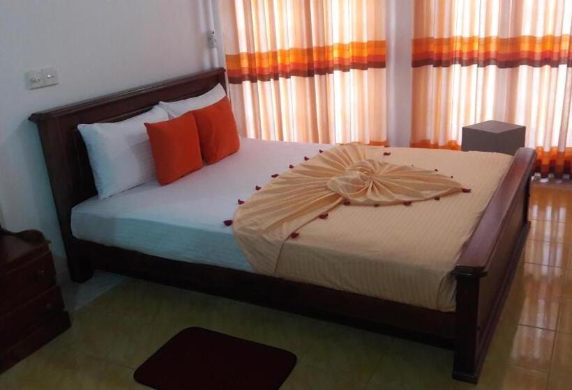 Номер Стандарт, Lassana Villa