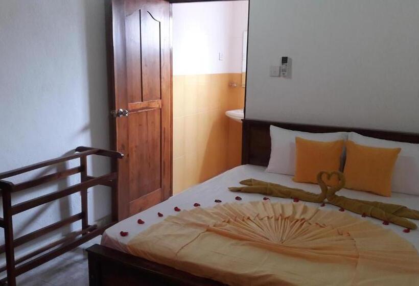 Номер Стандарт, Lassana Villa