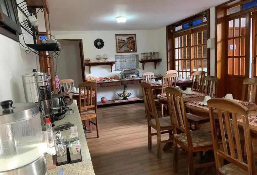 スタンダード4人部屋, Pousadinha Da Praça