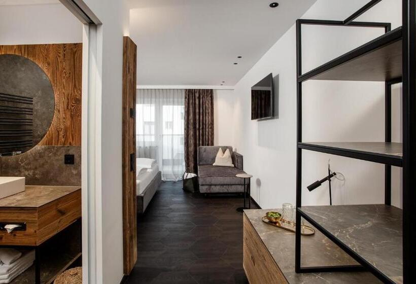 Comfort room with balcony, Gappmaier